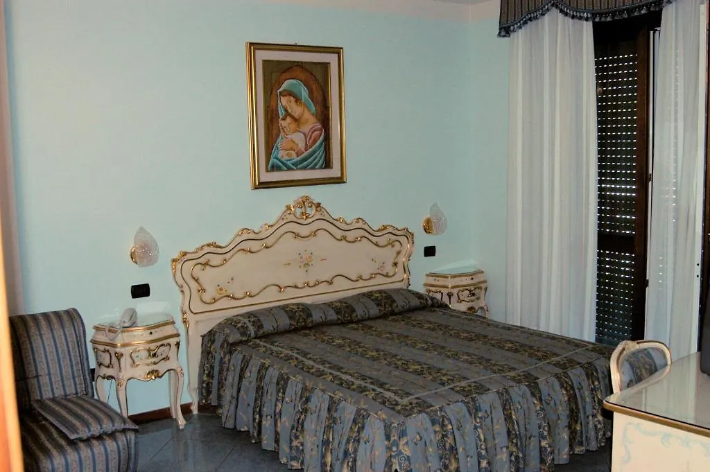Hotel Confine Cola 3*, Cola (Verona)