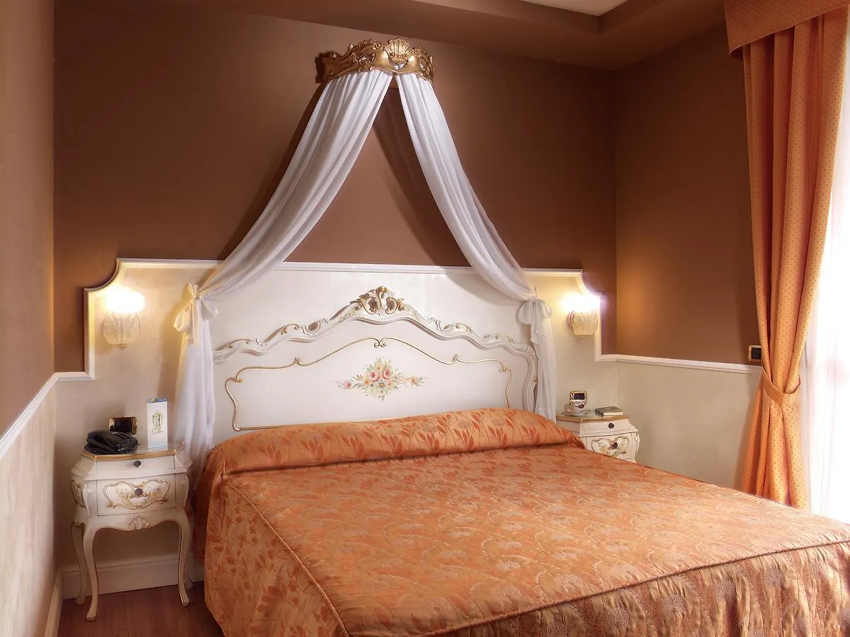 Hotel Confine Cola Italy