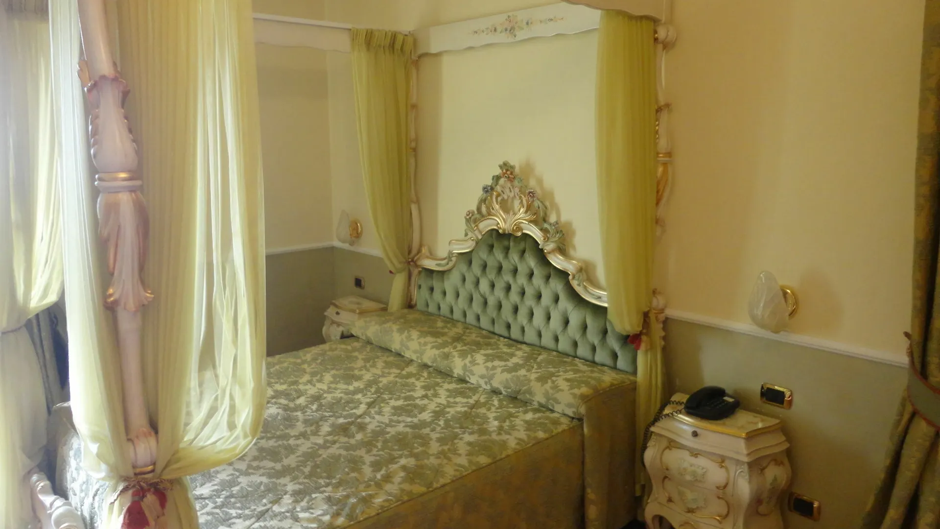 Hotel Confine Cola 3*, Cola (Verona)