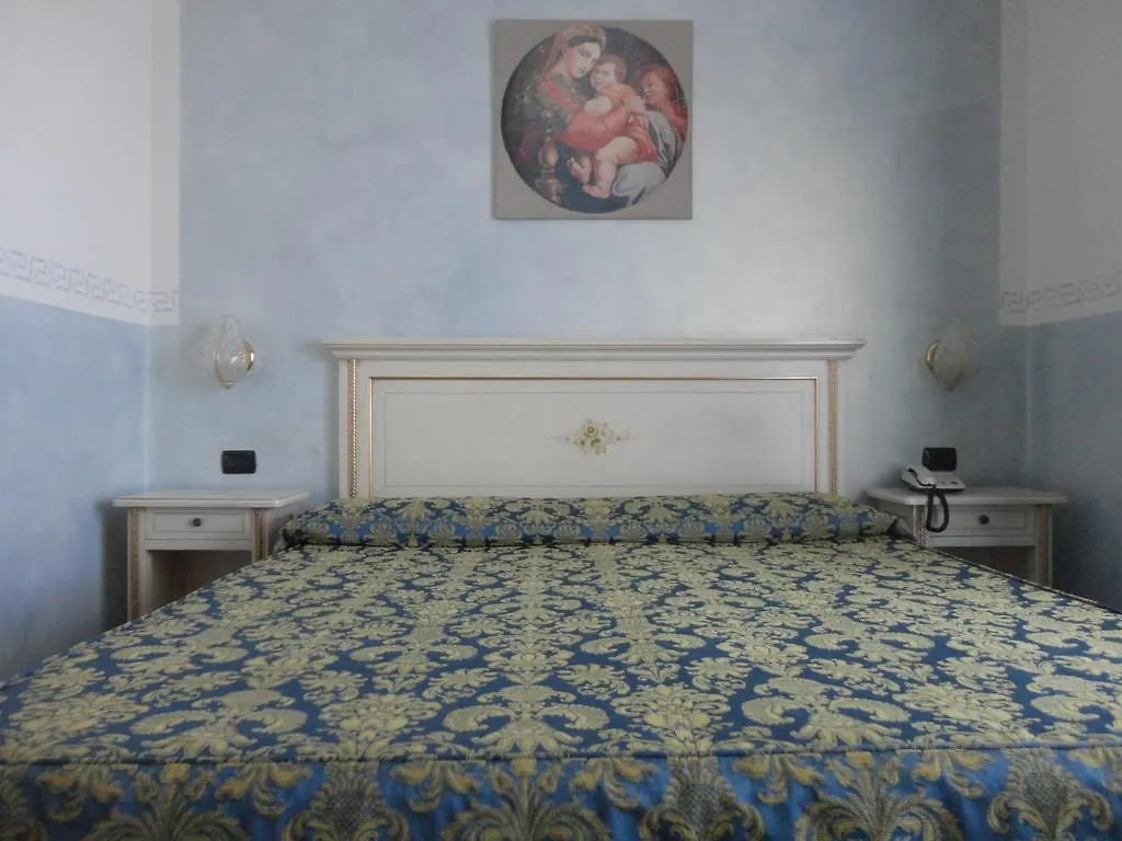 Hotel Confine Cola 3*, Cola (Verona) Italy